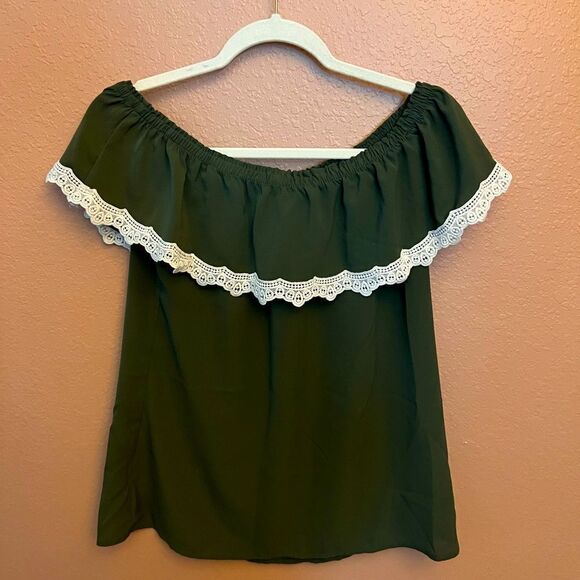AUW Green with white lace off the shoulder blouse - Picture 1 of 6